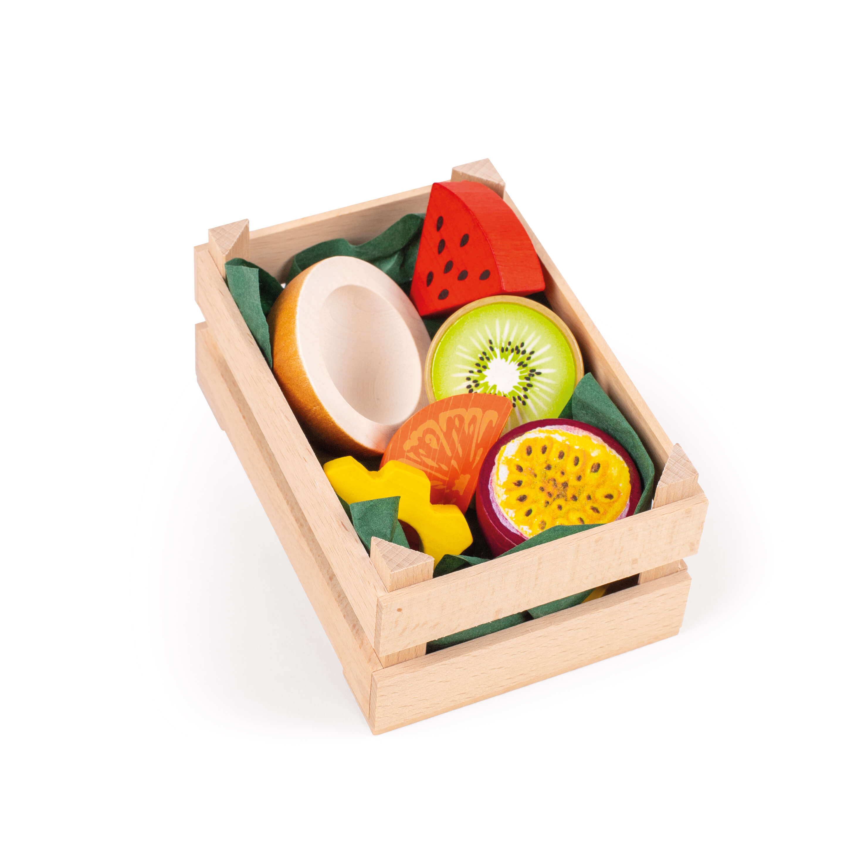 Holzkiste gefüllt mit buntem Spielzeug aus Holz, das Obst- und Gemüsesorten darstellt.